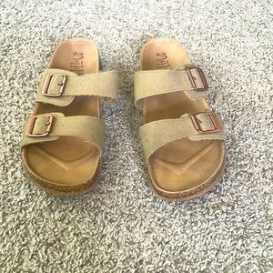 Beach sandals